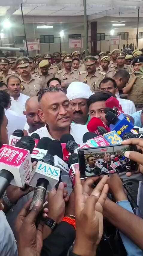 गोरखपुर में चुनाव हारे निर्दलीय प्रत्याशी राजीव यादव बोले-मुझे हराया गया