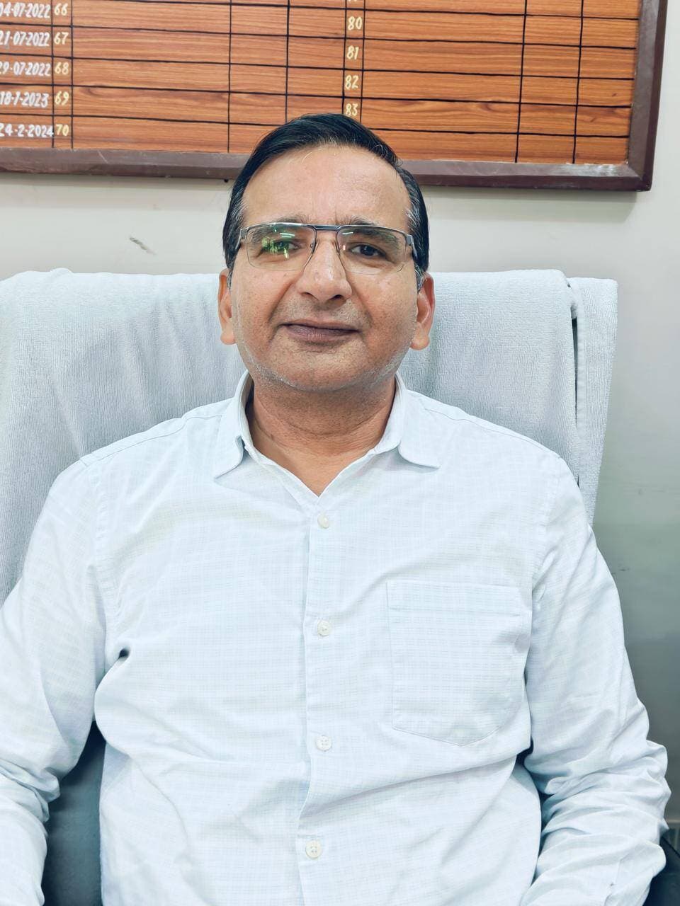 उत्तर मैट्रिक छात्रवृति योजनः आवेदन की तिथि 31 दिसम्बर 2026 तक
@followers @top fans News 24 Udaipur
<nis:link nis:type=tag nis:id=udaipur nis:value=udaipur nis:enabled=true nis:link/> <nis:link nis:type=tag nis:id=nonfollowers nis:value=nonfollowers nis:enabled=true nis:link/> <nis:link nis:type=tag nis:id=viralpost nis:value=viralpost nis:enabled=true nis:link/>
उदयपुर, 28 अक्टूबर। शैक्षणिक सत्र 2026-27 के लिये उत्तर मैट्रिक छात्रवृति योजनान्तर्गत षिक्षण संस्थाओं के लिये पोर्टल पुनः शुरू कर दिया गया है। इससे पूर्व उत्तर मैट्रिक छात्रवृति योजना से संबंधित षिक्षण संस्थाओं के लिये छात्रवृति पोर्टल पर पंजीयन/नवीनीकरण, कोर्स मैपिंग, मान्यतापाठ्यक्रमवार फीस स्ट्रक्चर आदि सूचनायें अपडेट करने के लिये पोर्टल पर व्यवस्था शुरू कर दी गई थी। समस्त षिक्षण संस्थाओं को सूचित किया जाता है कि वह अपने षिक्षण संस्था से संबंधित सूचनायें एवं दस्तावेजों की निर्धारित स्थान एवं निर्देषानुसार पूर्ति करना सुनिष्चित करें। सूचना सबमिट करने से पूर्व विषेष रूप से जाँच लें कि सभी सूचना पूर्ण एवं सही भरी जावें। आवष्यक दस्तावेज एवं फीस की सूचना भी सही रूप में दर्ज करें ताकि बाद में कठिनाई नहीं आवें। उक्त सूचना अद्यत्तन का कार्य 31 दिसम्बर 2026 तक किया जा सकेगा। संयुक्त निदेशक गिरीष भटनागर ने बताया कि सामाजिक न्याय एवं अधिकारिता विभाग की स्कॉलरशिप योजना में शैक्षणिक सत्र 2026-27 में अनुसूचित जाति, अनुसूचित जनजाति, विशेष समूह योजना (पूर्व में विशेष पिछड़ा वर्ग), अन्य पिछड़ा वर्ग, आर्थिक पिछड़ा वर्ग, विमुक्त सहित अन्य छात्रवृति योजनाओं में ऑनलाईन आवेदन की तिथि 31 दिसम्बर 2026 तक एसएसओ पोर्टल पर ऑनलाईन छात्रवृति आवेदन कर सकेंगे।