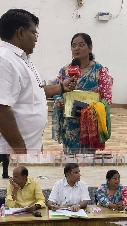 नवगठित नगरपालिका बोर्ड की हुई पहली बैठक, हंगामे के बीच विकास के मुद्दे सर्वसम्मति से पारित