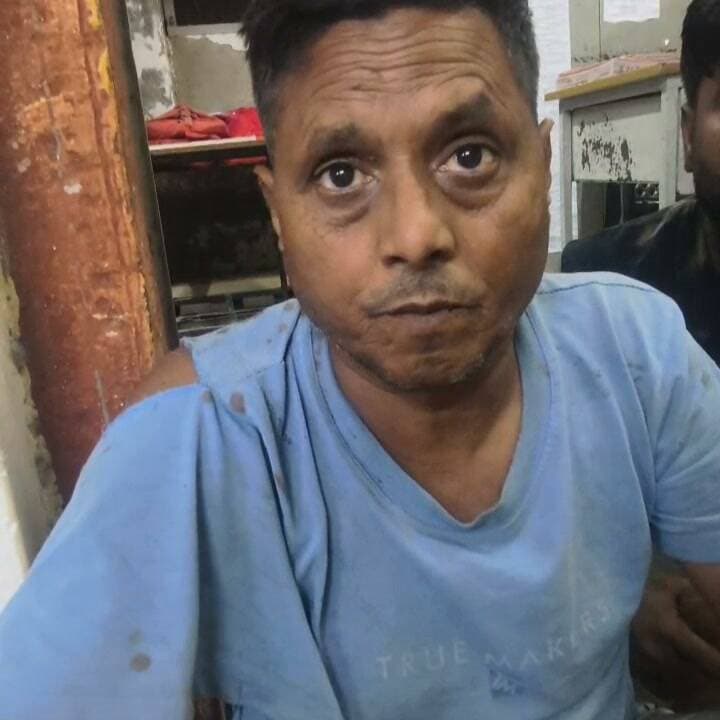 #होटलकर्मी_का_अपहरण_कोशिश_ओर_मारपीट_____
#बृजनगर(डीग)____________
__देर रात को होटलकर्मी का अपहरण करने की कोशिश ओर मारपीट
__पुलिस की सजगता से होटलकर्मी को छुड़ाया
__पीड़ित घायल होटलकर्मी ने संबंधित पुलिस थाने पर मामला कराया अवगत
__पुलिस ने एक व्यक्ति को हिरासत में लिया मौके से एक शिफ्ट गाड़ी पकड़ी
__अलवर रोड मौजूद विष्णु प्रजापत होटल का है मामला