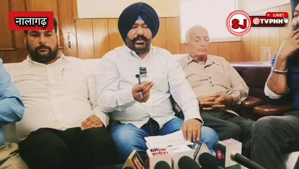 नालागढ़ में 100 करोड़ के कथित खनन घोटाले से मचा हड़कंप
विधायक बावा हरदीप सिंह ने पूर्व विधायक कृष्ण लाल ठाकुर के परिवार से जुड़े क्रशर पर उठाए सवाल
छह पुलों के निर्माण में 2,418 कथित फर्जी ट्रांजिट फॉर्म इस्तेमाल होने का दावा
सीएम के निर्देश पर जांच के बाद अंचित ठाकुर के खिलाफ FIR, आरोपी ने जमानत के लिए किया आवेदन