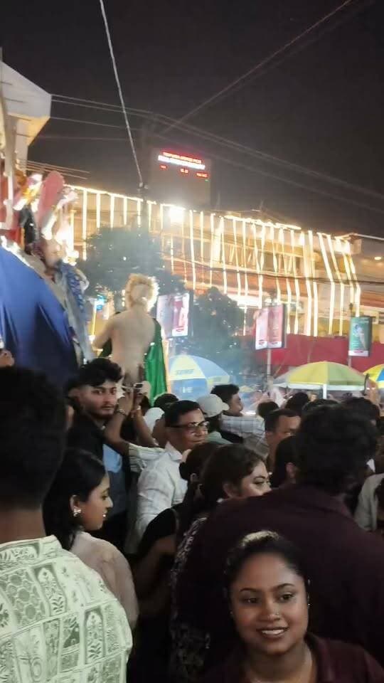 আগরতলা বি*লেতি ম*দের লাইন