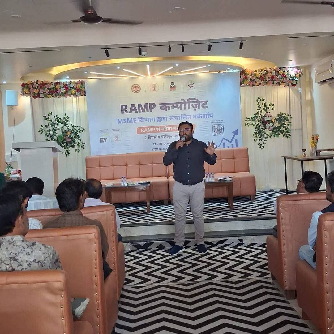 उद्यमियों एवं स्टार्टअप को शासन की योजनाओं की जानकारी देने दो दिवसीय आरएएमपी कार्यशाला आयोजित
---
सूक्ष्म, लघु एवं मध्यम उद्यम (एमएसएमई) विभाग की आरएएमपी (Raising and Accelerating MSME Performance) एमएसएमई के प्रदर्शन को बढ़ाना और उसमें तेजी लाना, मध्य प्रदेश लघु उद्योग निगम एवं जिला व्यापार एवं उद्योग केन्द्र के द्वारा आयोजित कार्यशाला का आयोजन होटल युवराज इन, टीकमगढ़ में किया गया। दो दिवसीय कार्यशाला के दूसरे दिवस उद्यमियों, आकांक्षी युवाओं को केंद्र एवं राज्य शासन की उद्यमिता प्रोत्साहन से संबंधित विभिन्न महत्वपूर्ण योजनाओं की जानकारी प्रदान की गई।
कार्यशाला का मुख्य उद्देश्य जिले के उद्यमियों एवं स्टार्टअप को शासकीय योजनाओं के प्रति जागरूक करना तथा वित्तीय साक्षरता, व्यवसाय के औपचारिकीकरण, उत्पादों की गुणवत्ता में सुधार, बौद्धिक संपदा अधिकारों की सुरक्षा और सतत व्यवसाय संचालन के संबंध में व्यावहारिक जानकारी उपलब्ध कराना रहा।
कार्यक्रम में विशिष्ट अतिथि जिला व्यापार एवं उद्योग केंद्र के महाप्रबंधक श्री गुंजन जैन, प्रबंधक श्री विश्वभरपटेल, हितेश धाकड़, लघु उद्योग भारती के अध्यक्ष श्री रजनीश बिहारी मिश्रा, सहायक संचालक उद्यानिकी श्री अजय रोहित, एस. बी.आई. लीड बैंक प्रबंधक कैलाश आर्य, प्राचार्य आई टी आई के.एल. कोरी सहित अन्य गणमान्य व्यक्ति उपस्थित रहे।
कार्यशाला के दौरान प्रतिभागियों को एमएसएमई प्रोमोशन पॉलसी, मध्यप्रदेश एमएसएमई भू-आवंटन नियमों एवं आरएएमपी योजना के संबंध में विस्तार से जानकारी दी गई। इसके साथ ही जेडईडी (जीरो डिफेक्ट जीरो इफेक्ट), आरपीआर (इन्टेलेक्च्युअल प्रोपर्टी राईट्स), जीआई (जियोग्राफिकल इंडीकेशन), बीआईएस (ब्यूरो ऑफ इंडियन स्टैंडर्ड), ओएनडीसी, जीईएम पोर्टल जैसे महत्वपूर्ण विषयों पर प्रशिक्षकों द्वारा जानकारी एवं व्यावहारिक मार्गदर्शन प्रदान किया गया।
विशेषज्ञों ने उद्यमियों को शासन की विभिन्न योजनाओं का लाभ लेकर अपने व्यवसाय को अधिक व्यवस्थित, प्रतिस्पर्धी एवं गुणवत्तापूर्ण बनाने के लिए प्रेरित किया। कार्यशाला में व्यवसाय का औपचारिकीकरण, वित्तीय प्रबंधन, उत्पादों की गुणवत्ता में सुधार, बौद्धिक संपदा की सुरक्षा, स्थानीय उत्पादों की पहचान एवं ब्रांडिंग तथा उपलब्ध संसाधनों के कुशल उपयोग जैसे महत्वपूर्ण विषयों पर भी चर्चा की गई।
इस कार्यशाला के माध्यम से प्रतिभागियों को अपने उद्यमों के विकास, व्यवसाय संचालन में सुधार तथा बाजार में बेहतर अवसर प्राप्त करने के लिए आवश्यक जानकारी उपलब्ध कराई गई। साथ ही, उन्हें केंद्र एवं राज्य शासन की योजनाओं का अधिकतम लाभ उठाकर अपने व्यवसाय को निरंतर आगे बढ़ाने के लिए प्रोत्साहित किया गया।
#JansamparkMP
#Jansamparktikamgarh
#tikamgarh