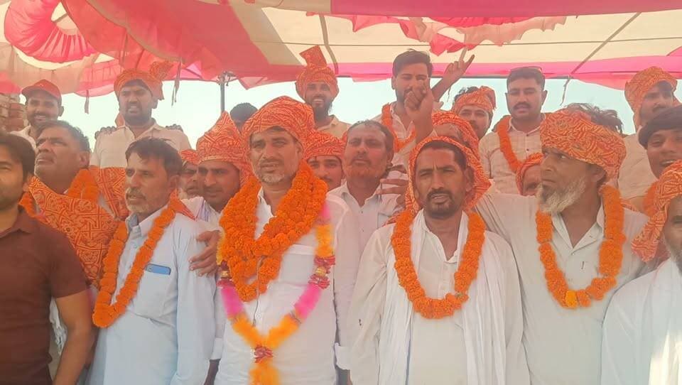 झोपड़ी गांव में लगे बशीर थानेदार जिंदाबाद के नारे