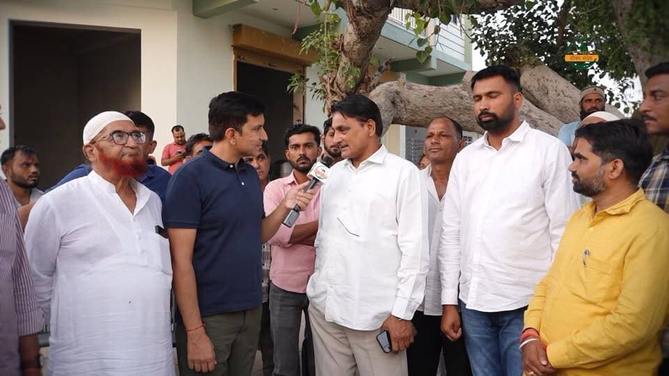 पंचायत चुनाव के बीच मिले पूर्व सभापति जीवण खाँ, भाजपा सरकार पर क्या बोले?
#SikarSandesh #Sikar #RajasthanNews #PanchayatChunav