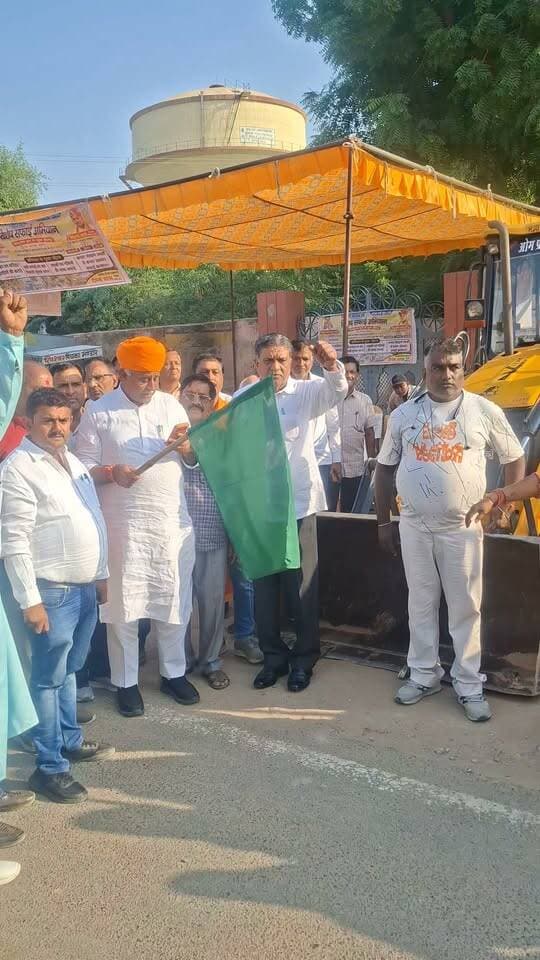 वार्ड 2 मे कल हुआ दीपावली सफाई अभियान पार्षद दीपक व्यास ने निजी खर्च से किया प्रारंभ