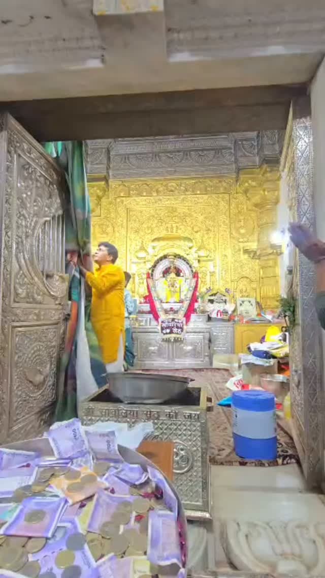 🌹🙏 आज के दिव्य एवं मनमोहक लाइव श्रृंगार दर्शन 👁️✨ | श्री साँवरिया सेठ जी, मंडफिया 🙏❤️
💐 जय श्री साँवरिया सेठ जी 💐 🙏 घर बैठे मोबाइल पर कीजिए प्रभु के अलौकिक श्रृंगार दर्शन और पाइए प्रभु का आशीर्वाद। 🌹✨
❤️ बोलो श्री साँवरिया सेठ जी की जय! 🙏🚩
