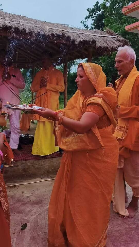 कलश शोभा यात्रा। मां गायत्री हवन राम जानकी मंदिर रसलपुर बाजार । बाजपट्टी। पुपरी सुरसंड रोड