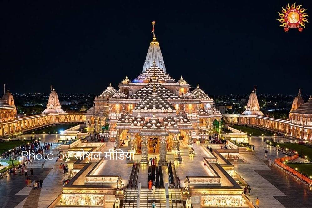 अयोध्या में दीपोत्सव से पहले श्रीराम जन्मभूमि धाम की भव्य छटा
दीपोत्सव से पहले प्रभु श्रीराम की नगरी अयोध्या का यह दिव्य और मनमोहक नजारा आपको कैसा लग रहा है
💬 कमेंट में जरूर बताएं
#अयोध्या #श्रीरामलला #दीपोत्सव #जयश्रीराम #रामनगरी #Ayodhya #RamMandir #TodayMirzapurNews