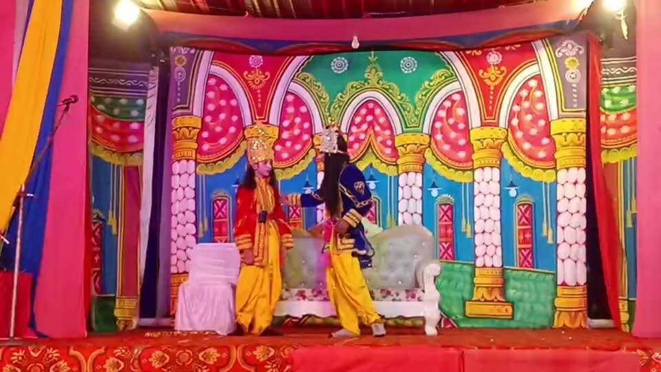 नानकमत्ता: सिसई खेड़ा,विडोरा मझोला, मोतीराम आर्य बैंक्विट हॉल में आदर्श कुमाऊनी श्री रामलीला एवं सांस्कृतिक समिति द्वारा भव्य लीला दिखाई जा रही है