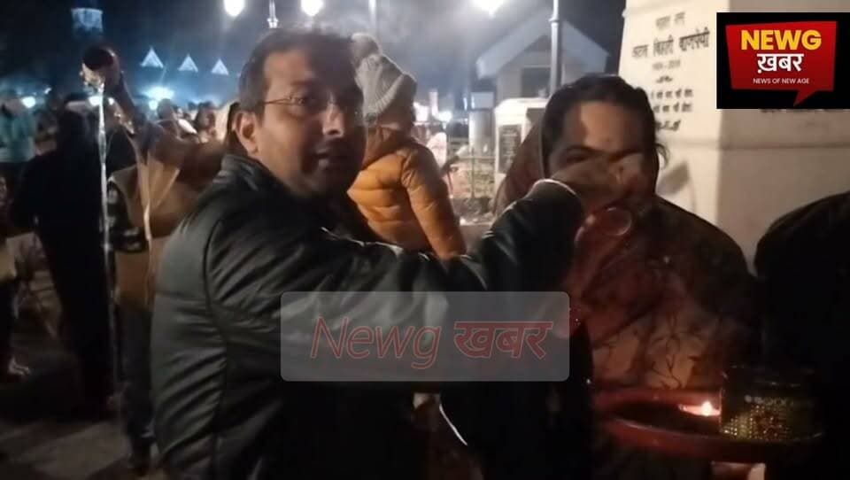 रिज मैदान शिमला में बादलों के बीच हुए चांद कर दीदार, सुहागिनों ने चांद का दीदार कर खोला व्रत, पति की लंबी आयु की की कामना