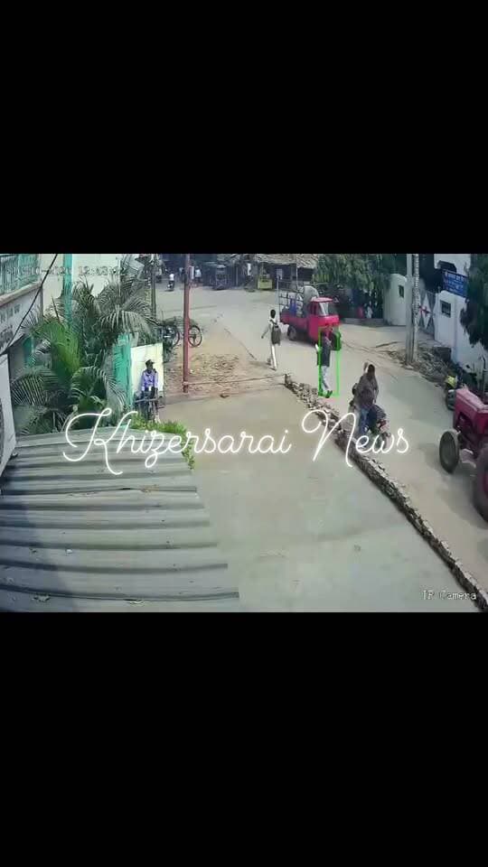 गया में दिनदहाड़े बाइक चोरी, 16 अक्टूबर को हुई घटना पर अब तक कार्रवाई नहीं
मां का इलाज कराने आए युवक की बाइक चोरी, पुलिस कार्रवाई पर उठे सवाल
कोतवाली थाना क्षेत्र में बाइक चोरी का मामला, पीड़ित ने लगाई न्याय की गुहार