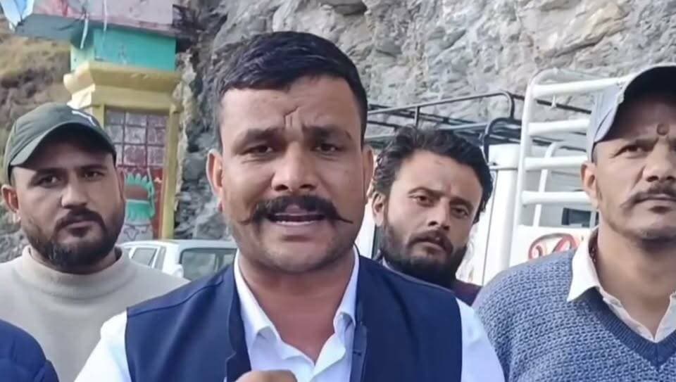 हिमाचल में आने से उन्हें रोकने वाले ये कौन होते है : राकेश उत्तराखंडी, संस्थापक रुद्र सेना हिमाचल एवं उत्तराखंड राज्य