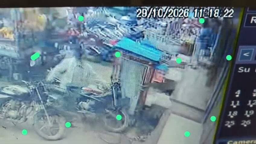 सतना। जयस्तंभ चौक यूनियन बैंक के बगल में दुबई शो मॉल के सामने से साइकिल चोर वीडियो में कैद।
#mpnews #chitrakootexpress #satna #satnanews