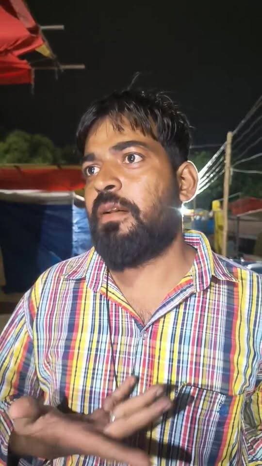 Live - छतरपुर। नगरपालिका सक्षम अधिकारी द्वारा जल विहार मेला में 15 फिट रास्ता दिया गया है!
नगर पालिका अधिकारियों के द्वारा बताया गया था कि फायर ब्रिगेड का ट्रायल मेला में किया जाएगा लेकिन अभी तक नहीं किया गया आखिर क्यों नहीं किया गया ?
मेला में आग लगने या अकास्मिक घटना घटती है तो
क्या यहां से फायर ब्रिगेड या एंबुलेंस निकल पाएगी?
जबलपुर के व्यापारी को नहीं मिली दुकान निराश होकर जाना पड़ा वापस व्यापारी ने बताया है कि ₹10000 खर्च हो चुका है अब नहीं आएंगे छतरपुर में मेला लगाने।