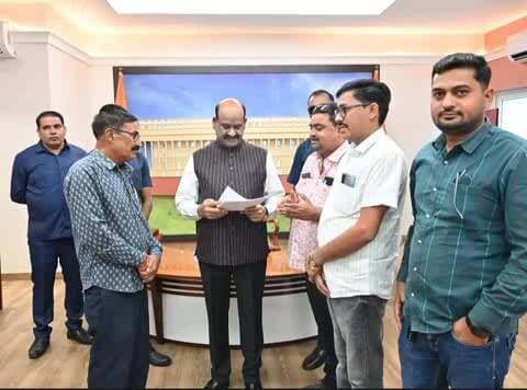 इंद्रगढ़: इंद्रगढ़ के विकास के लिए लोकसभा अध्यक्ष से प्रतिनिधिमंडल की मुलाकात