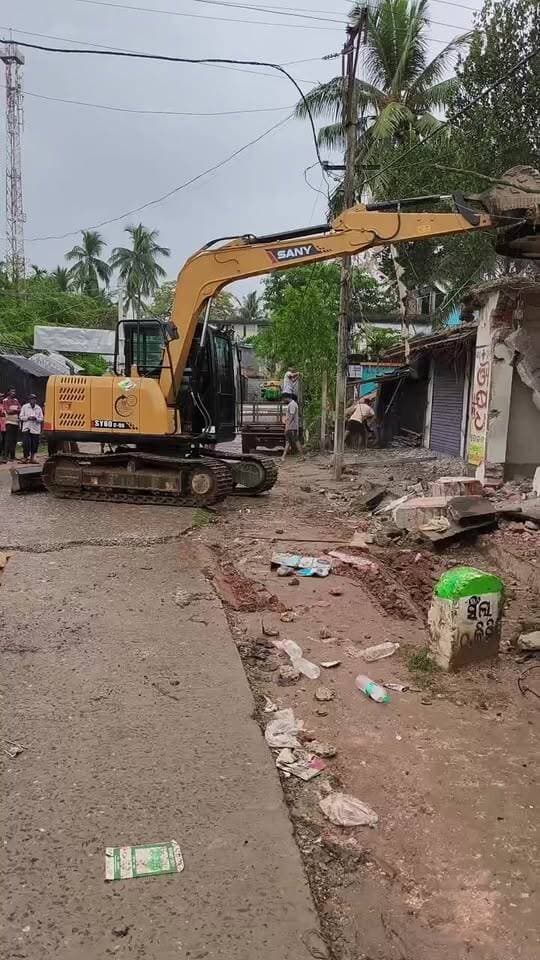 ଉଚ୍ଛେଦ କାର୍ଯ୍ୟ ଯାରି । ସିଂଲା ବଜାର ର ଅବସ୍ଥା ଏମିତି #balasore