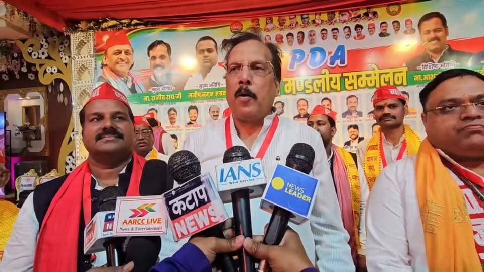 "लोकतंत्र की हत्या..."
काशी में MLC चुनाव जीतने के बाद सपा सांसद राजीव राय का बीजेपी को करारा जवाब...!