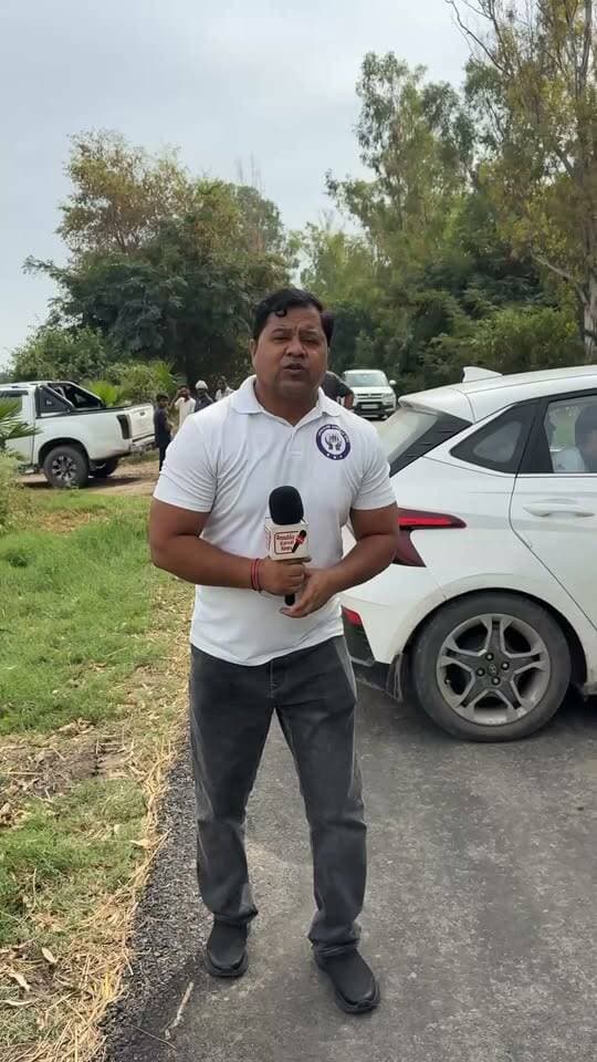 ट्रक टक्कर लगते ही 11 वर्षीय बच्चे की मौके पर ही मौत। गरीब पिता कर रहा था दूध बेचने का काम। ट्रक द्वारा एक्सीडेंट में पिता बाल बाल बचे पर बच्चे की मौके पर ही मौत कई बहनों का इकलौता भाई
