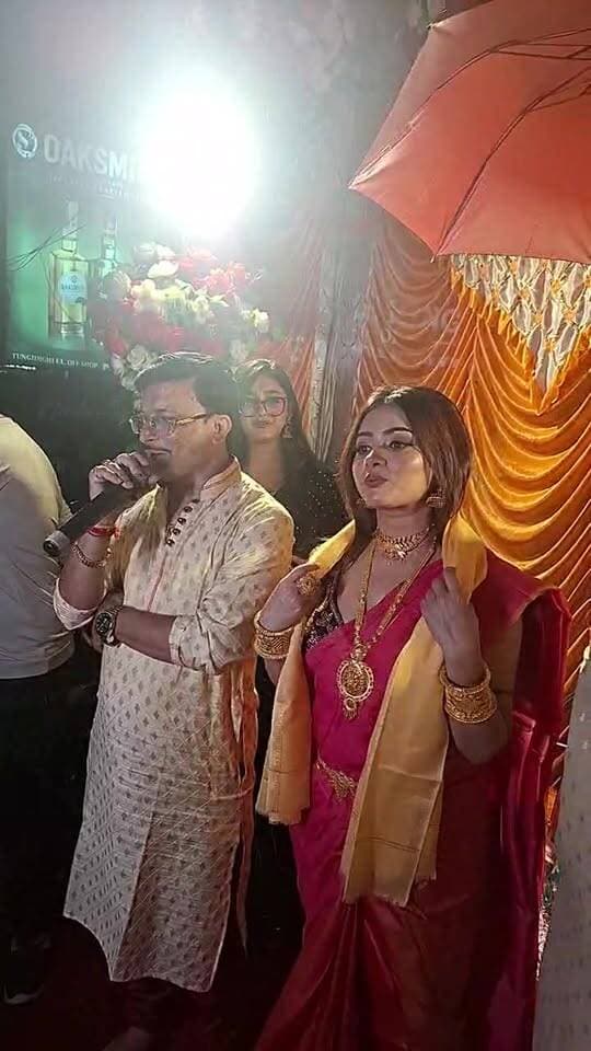 স্টার জলসার খ্যাত অভিনেত্রী সোহানি গুহরায়।
শিবম জুয়েলারী গ্র্যান্ড ওপেনিং। টুঙ্গী দিঘি তে শিবাম জুয়েলারী গ্র্যান্ড ওপেনিং ।
#live #grandopening #shibamjewellery