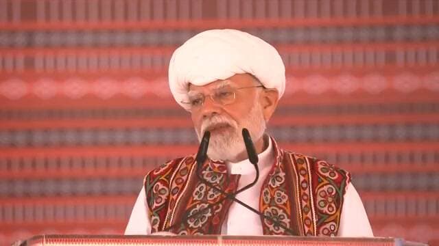 दुनिया का संकट चाहे कितना भी बड़ा क्यों न हो, मैं हमेशा आपके साथ मजबूती से खड़ा रहूँगा। प्रधानमंत्री नरेंद्र मोदी
