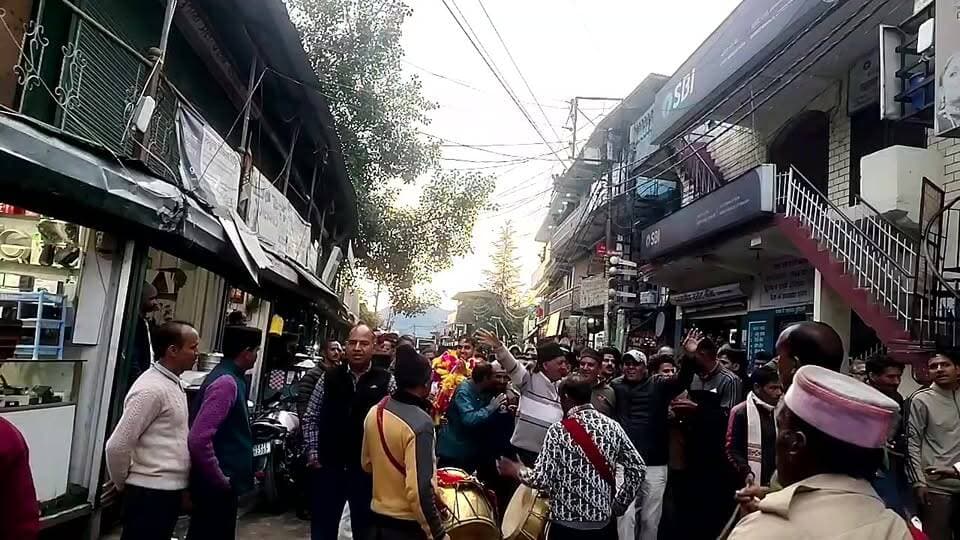DAV के नवनिर्वाचित अध्यक्ष नवदीप राणा का बड़कोट पहुंचने पर भव्य स्वागत