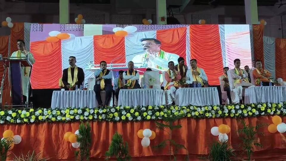 আলিপুরদুয়ার জেলা পুলিশের তরফে ইন্ডোর স্টেডিয়ামে বিজয়া সম্মিলনী ২০২৬