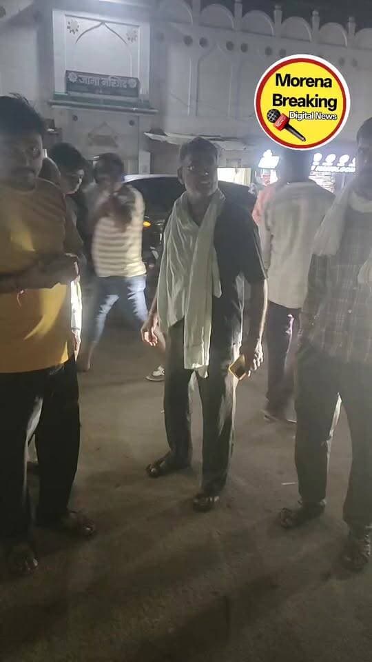 स्टेशन थाना क्षेत्र के ओवर ब्रिज के पासश्री हरी हॉस्पिटल में महिला की मौत का लगाया परिजनों ने आरोप, प्रसूता के परिजनों ने सड़क पर किया हंगामा, मौके पर पहुंची पुलिस के द्वारा काफी कड़ी मशक्कत के बाद समझाइश देकर खुलवाया जाम,परिजनों ने लगाए आरोप 👇