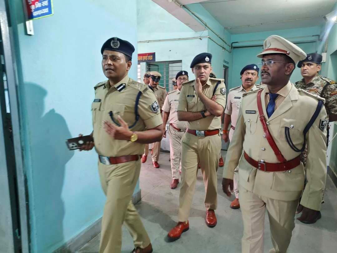 बिहार के सहरसा जिले में पुलिसिंग व्यवस्था को बेहतर बनाने और लंबित मामलों के निष्पादन..... see more