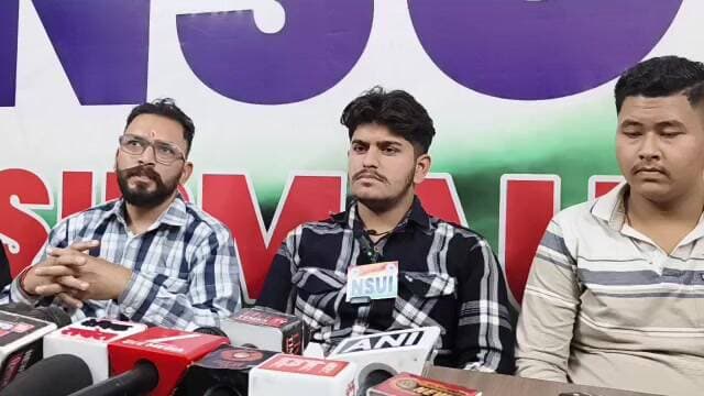 Live नाहन:हाल ही में नियुक्त NSUI जिला सिरमौर अध्यक्ष अभय चौहान द्वारा छात्र हितों, संगठन की आगामी रणनीति को लेकर पत्रकार वार्ता..
