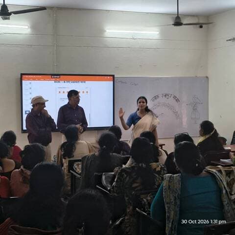 हापुड़: हापुड़ जनगणना प्रशिक्षण केंद्र का निरीक्षण, गुणवत्ता बढ़ाने के निर्देश