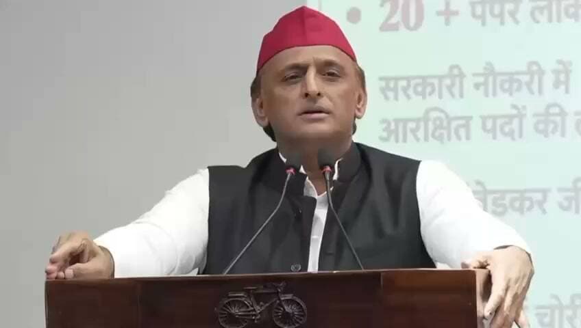 "समाजवादी पार्टी 2022 से ये बात कह रही है कि इन्होंने बेईमानी की है वोटर लिस्ट में, लेकिन क्या कार्रवाई हुई? वोटर लिस्ट में सुधार की जरूरत है।" अखिलेश यादव