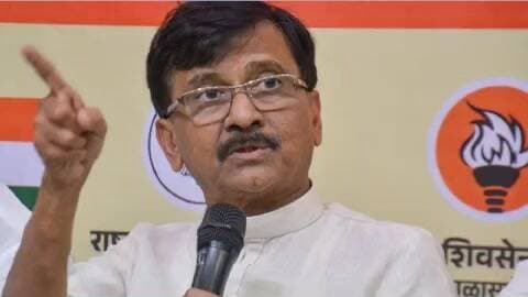 कुर्ला: ठाण्यात तरुणांवर पोलिसांनी अॅसिड आणि लाल मिरची पावडर टाकल्याचा संतप्त आरोप