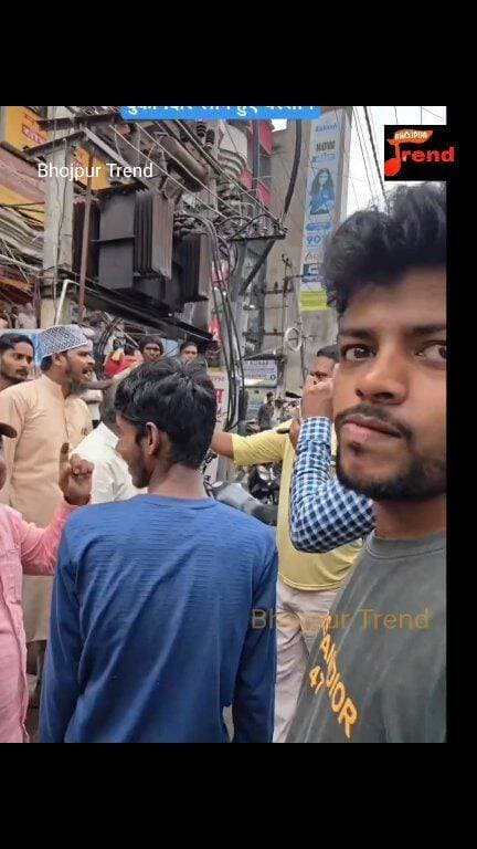 आरा में जाम से निजात वा अतिक्रमण कर रहे रोड पर चला नगर निगम का बुलडोजर! दुकानदार दिखे नाराज़,आप सभी लोगों की राय क्या है अतिक्रमण लगातार होना चाहिए कि नहीं.???