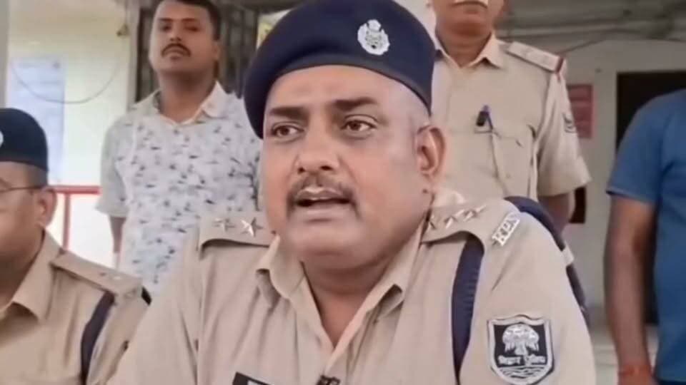 बेगूसराय : जेल में हुई दोस्ती बाहर रची साजिश स्वर्ण व्यवसायी को बनाया निशाना डीएसपी ने किया खुलासा
