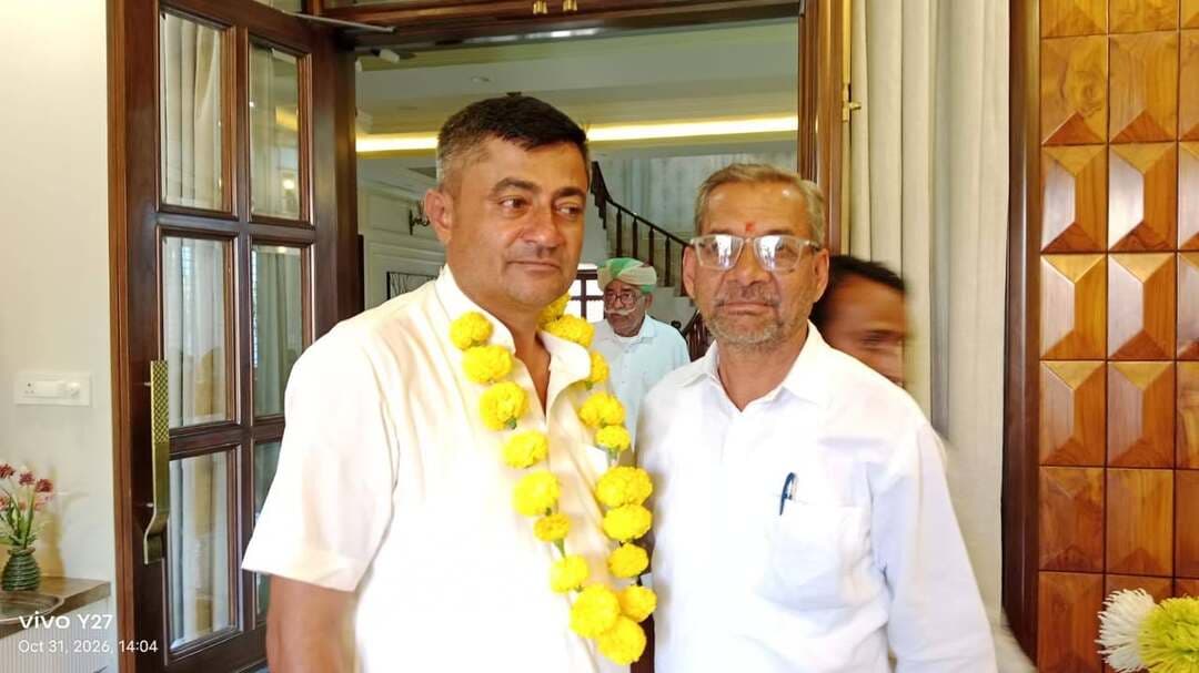 बाड़मेर आगोर सरपंच कुलदीप सिंह पुत्र महेंद्र सिंह राठौड़ को बहुत बहुत बधाई।