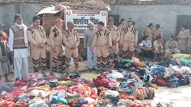 रादौर: शाह सतनाम जी ग्रीन एस वेलफेयर कमेटी ने ईंट भट्ठा के प्रवासी श्रमिकों को गर्म कपड़े बांटे