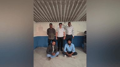 સોનગઢ: સોનગઢના રાણીઆંબા ગામે વરલી મટકાના જુગાર રેડમાં 2 આરોપી ઝડપાયા, ₹72,550 નો મુદ્દામાલ જપ્ત