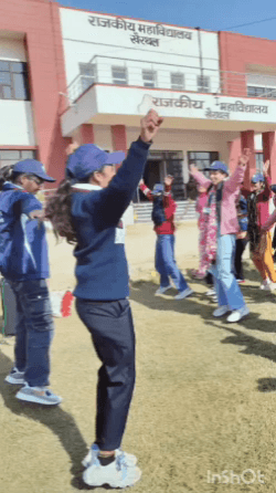 खैरथल के गवर्नमेंट कॉलेज में एनएसएस शिविर का आयोजन, स्वयंसेवकों ने जुंबा किया और कॉलेज परिसर की सफाई की