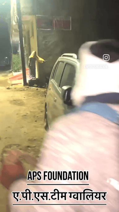 इसके पेर में बहुत बड़ा घाव हो गया था..!
Respect Girls help poor help animals
#apsgurjar #help #support #gwalior