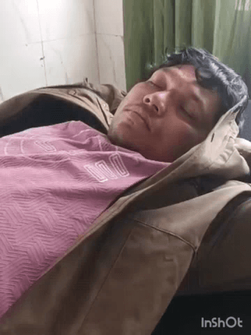 उच्चैन: उच्चेन के पास पेड़ से भिड़ी स्विफ्ट गाड़ी, गाड़ी में सवार चार लोग हुए घायल, घायलों को जिला अस्पताल में भर्ती कराया गया