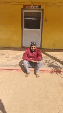 पहाड़ी: पहाड़ी पुलिस ने 5 लीटर अवैध शराब के साथ एक आरोपी को किया गिरफ्तार