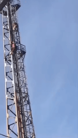 आमेर: आतेला में मोबाइल टावर पर चढ़ा व्यक्ति, मच गया हड़कंप, प्रशासनिक लोग मौके पर पहुंचे