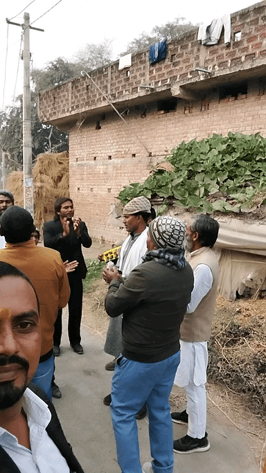 @हमारा_गांव_हमारी_दायित्व कार्यक्रम के दौरान इंग्लिश फॉर्म टीम औरंगाबाद के द्वारा देव प्रखंड के पवई पंचायत अंतर्गत ग्राम-भरकुर में ...