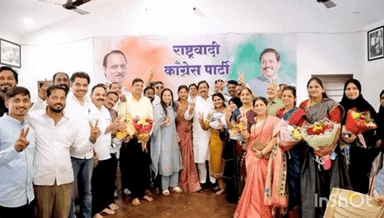 रोहा: गीताबाग कार्यालयात रायगड जिल्ह्यातील सर्व नवनिर्वाचित नगराध्यक्ष आणि नगरसेवकांनी खासदार सुनील तटकरे यांची घेतली भेट