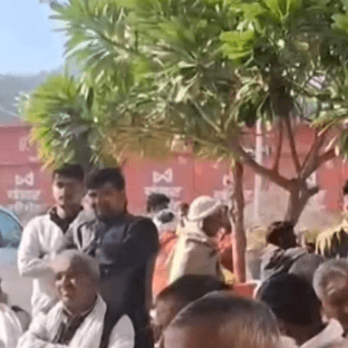 मुंडावर: ततारपुर थाना क्षेत्र के एक गांव की लड़की की बरामदगी को लेकर ग्रामीण तातारपुर थाना अधिकारी से मिले जनप्रतिनिधि