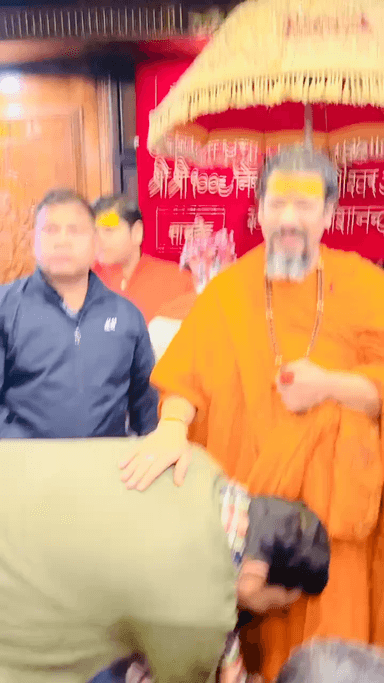 परम पूज्य गुरु कैलाशानंद गिरी महाराज जी को जन्मदिन एवं पंचम संन्यास दीक्षा दिवस की शुभकामनाएं
#shiva #mahadev #guruji #kailashanandgiriji #jaimahakal