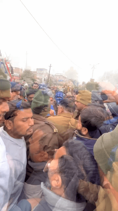 जिन्हें सम्मान का अर्थ पता होता है वे कभी भी किसी का भी अपमान नहीं करते हैं
Respect girls help poor help animals
#apsgurjar #gwalior #support