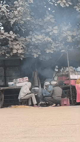 वैर: कस्बा वैर सहित ग्रामीण अंचल में सर्दी व शीतलहर जारी, जिला कलेक्टर ने 10 जनवरी तक बच्चों की छुट्टी बढ़ाई