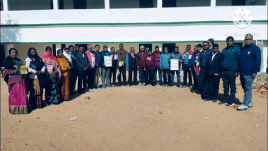 बरकट्ठा: एमएस बरकट्ठा में संकुल स्तरीय बैठक आयोजित, शिक्षक आधारित आंकलन, शिक्षण योजना आदि पर चर्चा